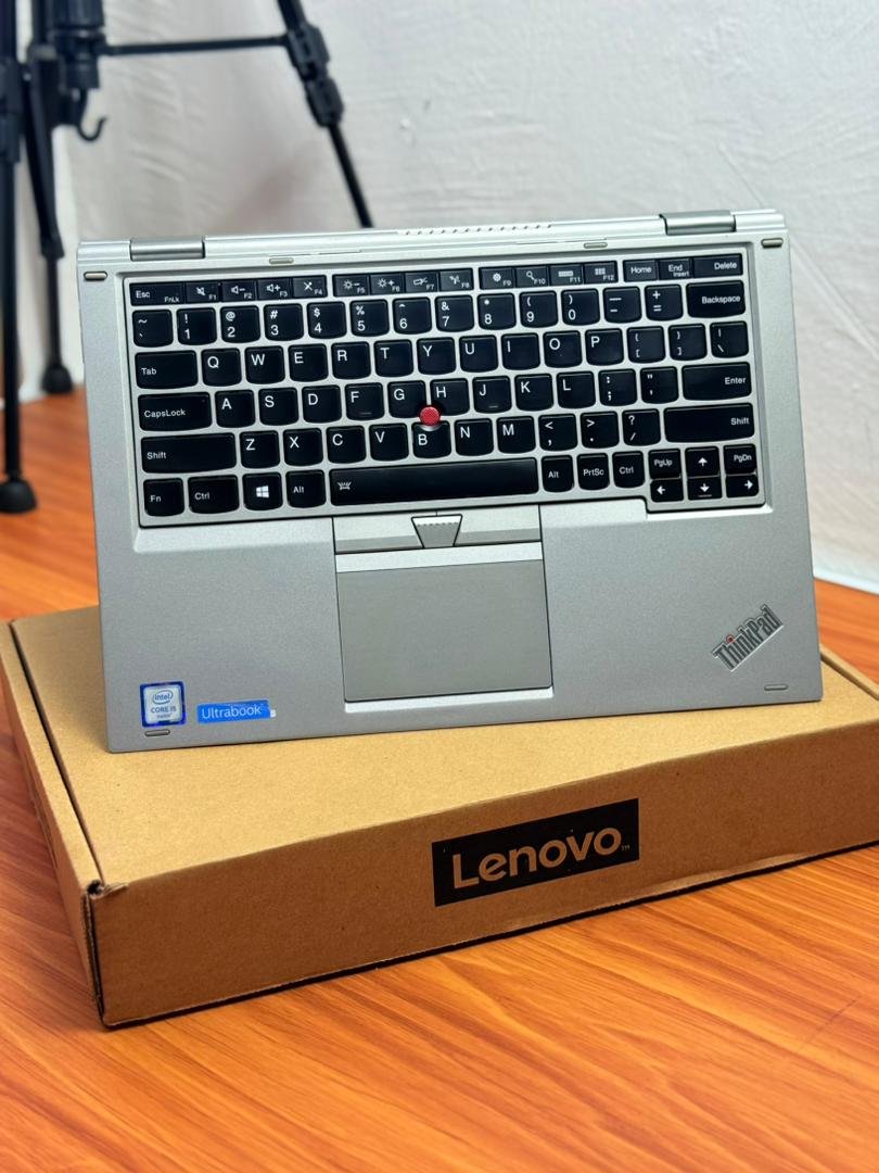 LENOVO THINKPAD X260 Yoga Ultrabook (UK USED)