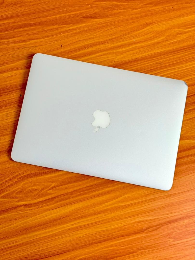 MacBook Air 2015 (Uk Used) - Image 3