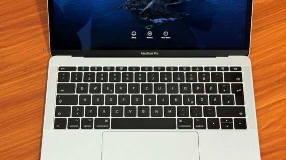 MacBook Pro 2017 (USA  Used)