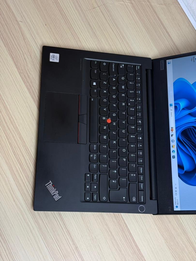 Lenovo ThinkPad E14 - Image 4