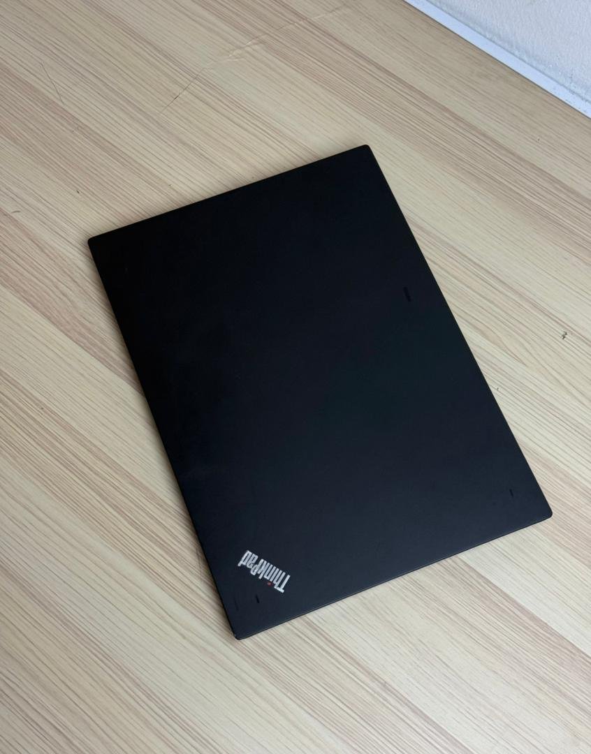 Lenovo ThinkPad E14 - Image 5