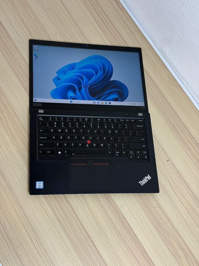 Lenovo ThinkPad T490s - Image 3
